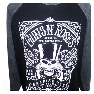 Guns & Roses Large balck graphic tee. Large